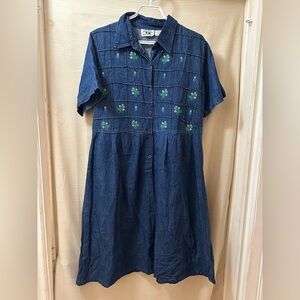 Vintage T&R Denims Embroidered Button-Front Chambray Midi Dress – Size L